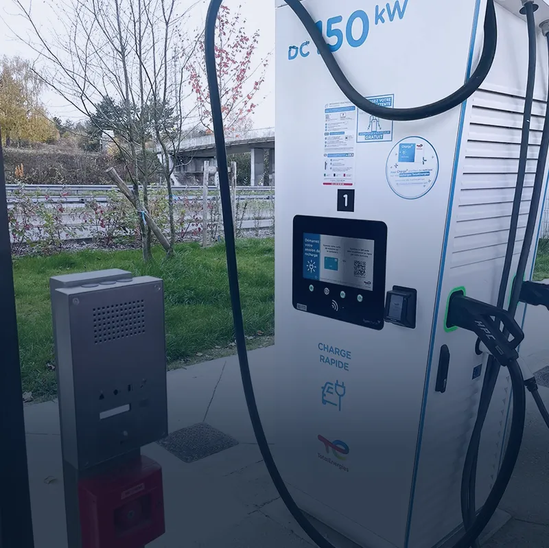 Electric charging station with intercom device Electric charging station with intercom device