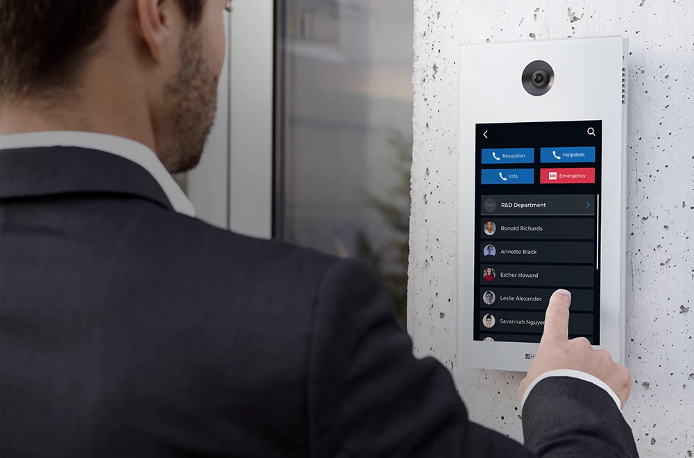 Door intercom station with touchscreen for outdoor use